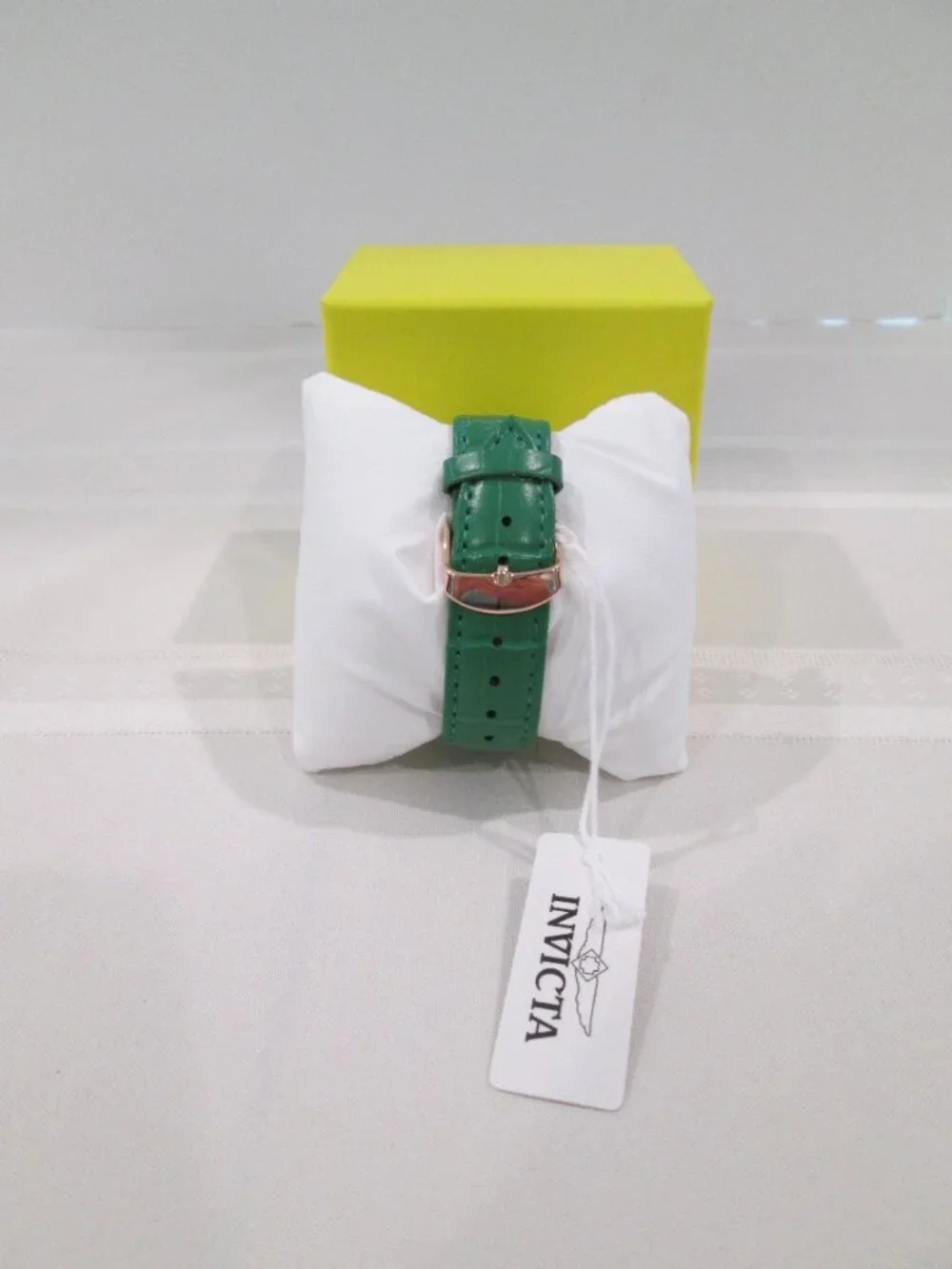 💚 Invicta Ladies’ Gold Tone & Green Adjustable Strap Watch NIB